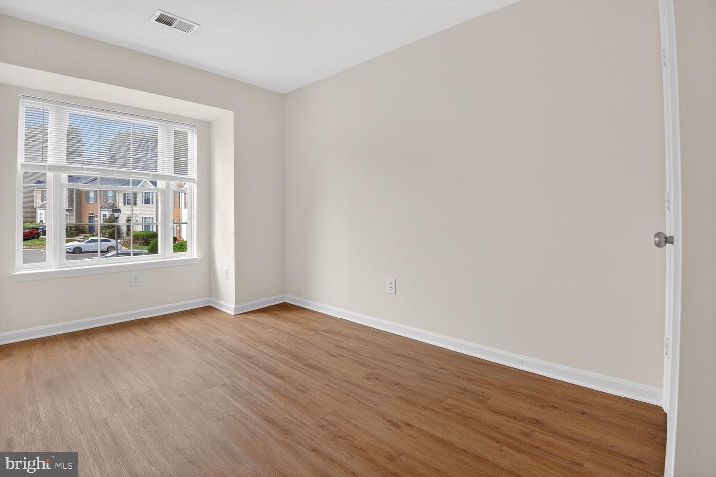 352 Kirby Street photo 21