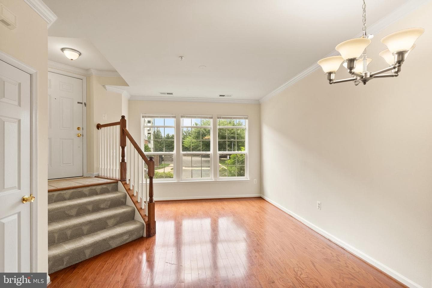 9612 Wigfall Way photo 5
