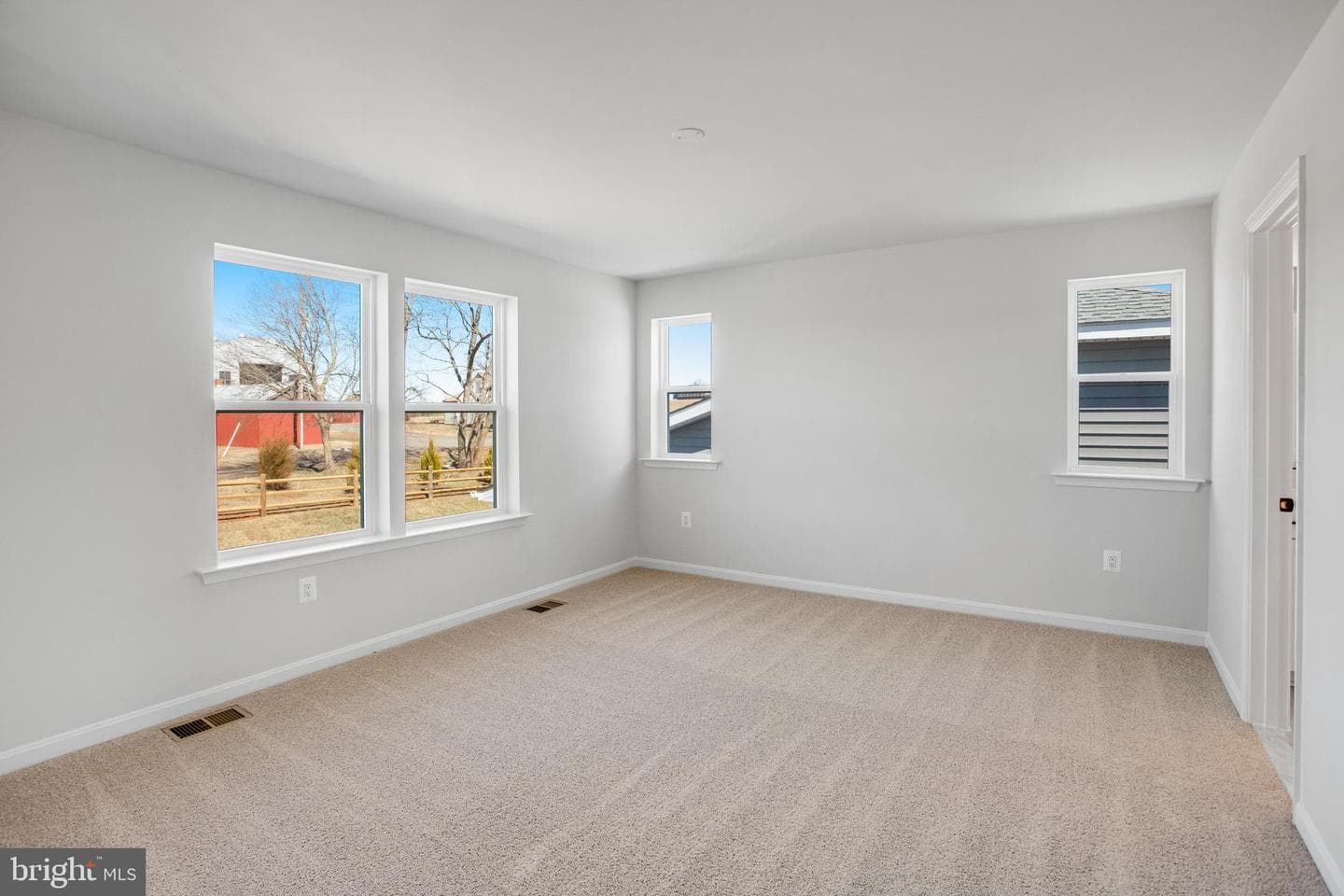 611 Clover Lane photo 18