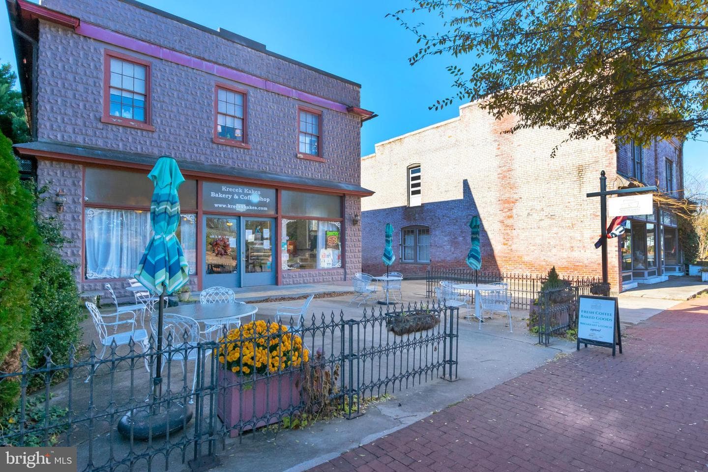 318 Union Avenue photo 58