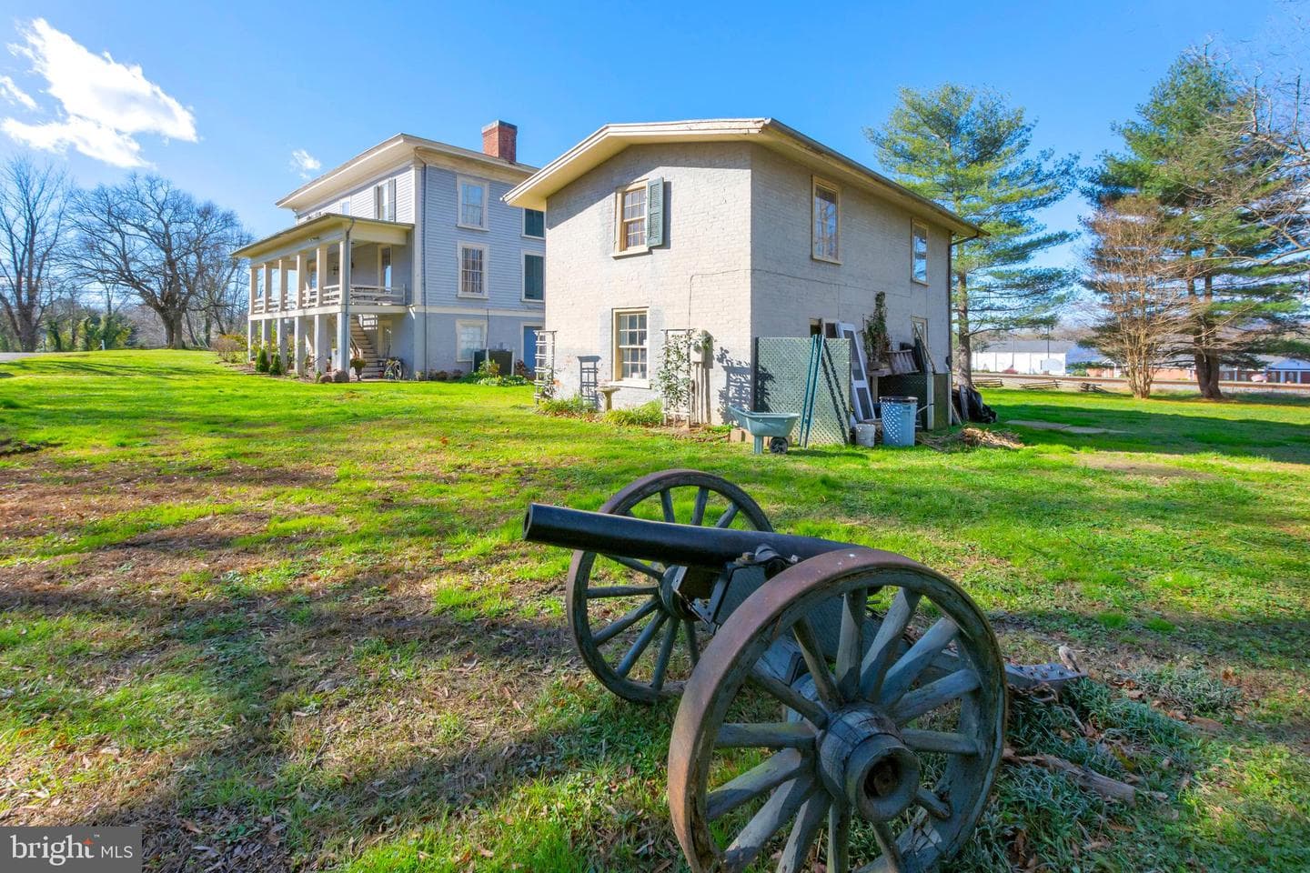 318 Union Avenue photo 59