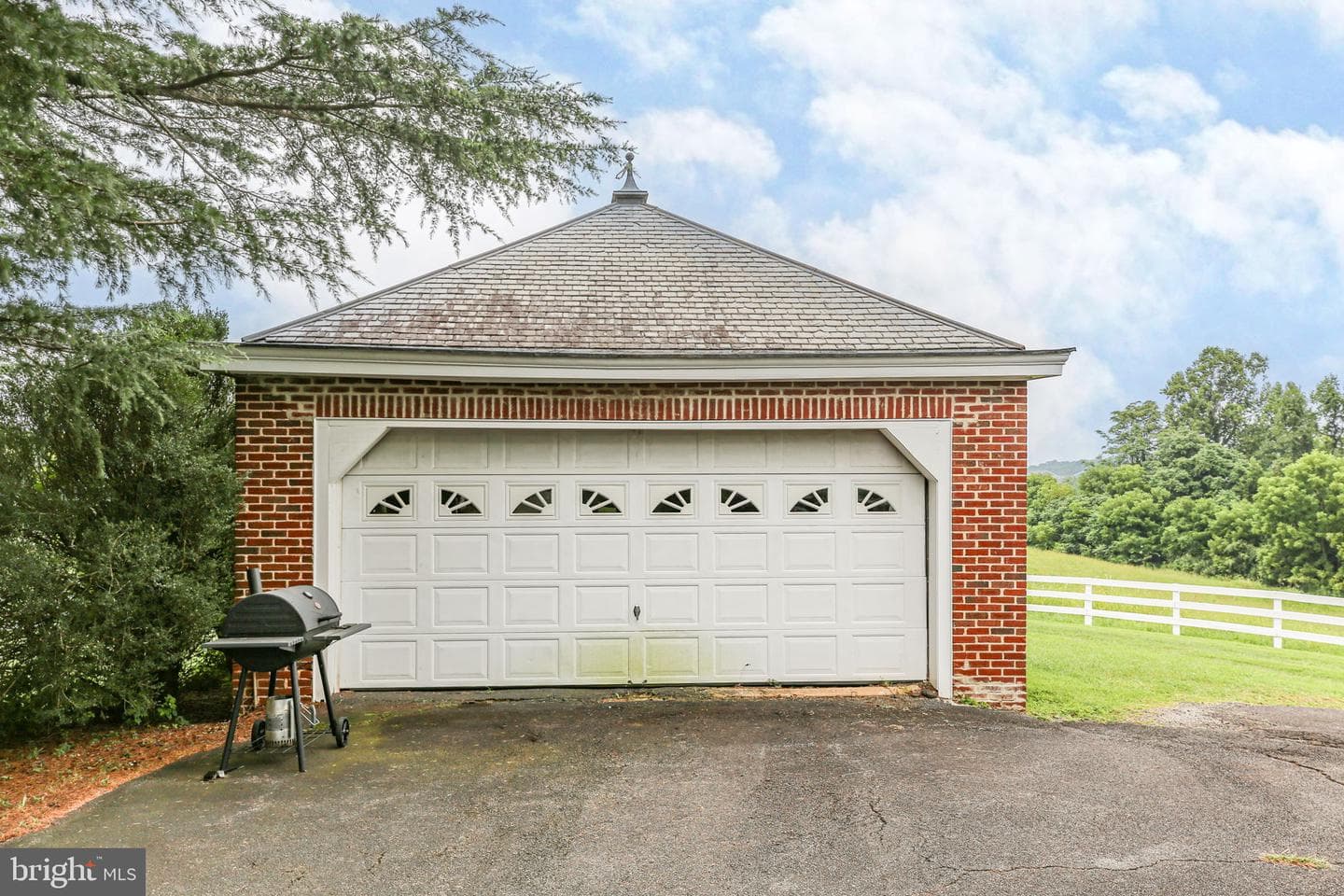 590 N Madison Road photo 52