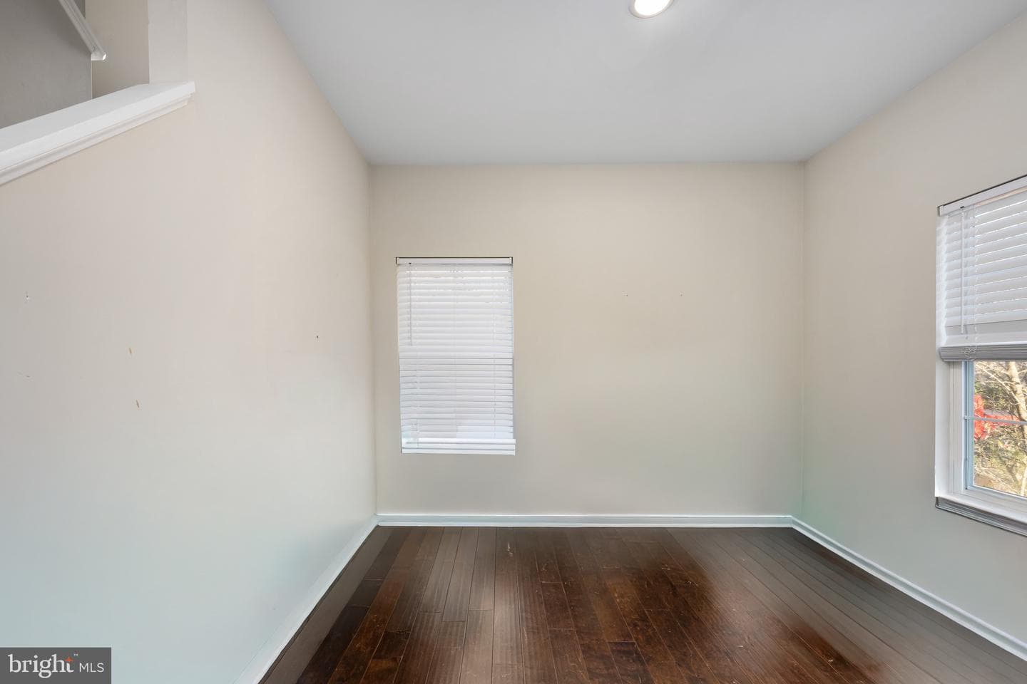 1002 Lakeview Parkway photo 8