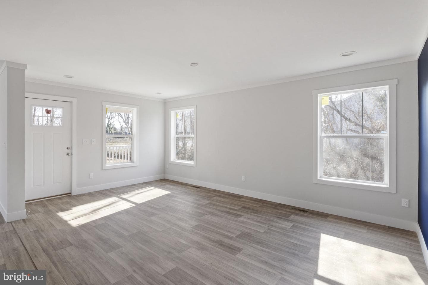 328 East Street photo 11