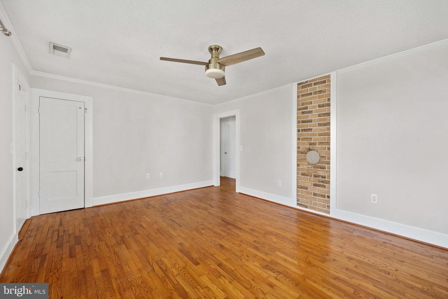 246 Berry Street photo 13