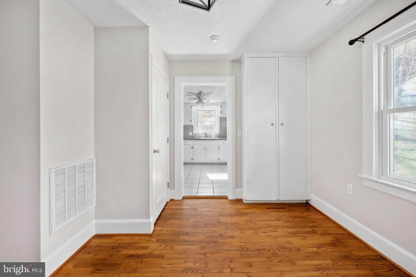 246 Berry Street photo 25