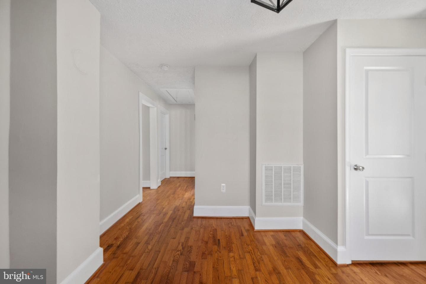 246 Berry Street photo 27