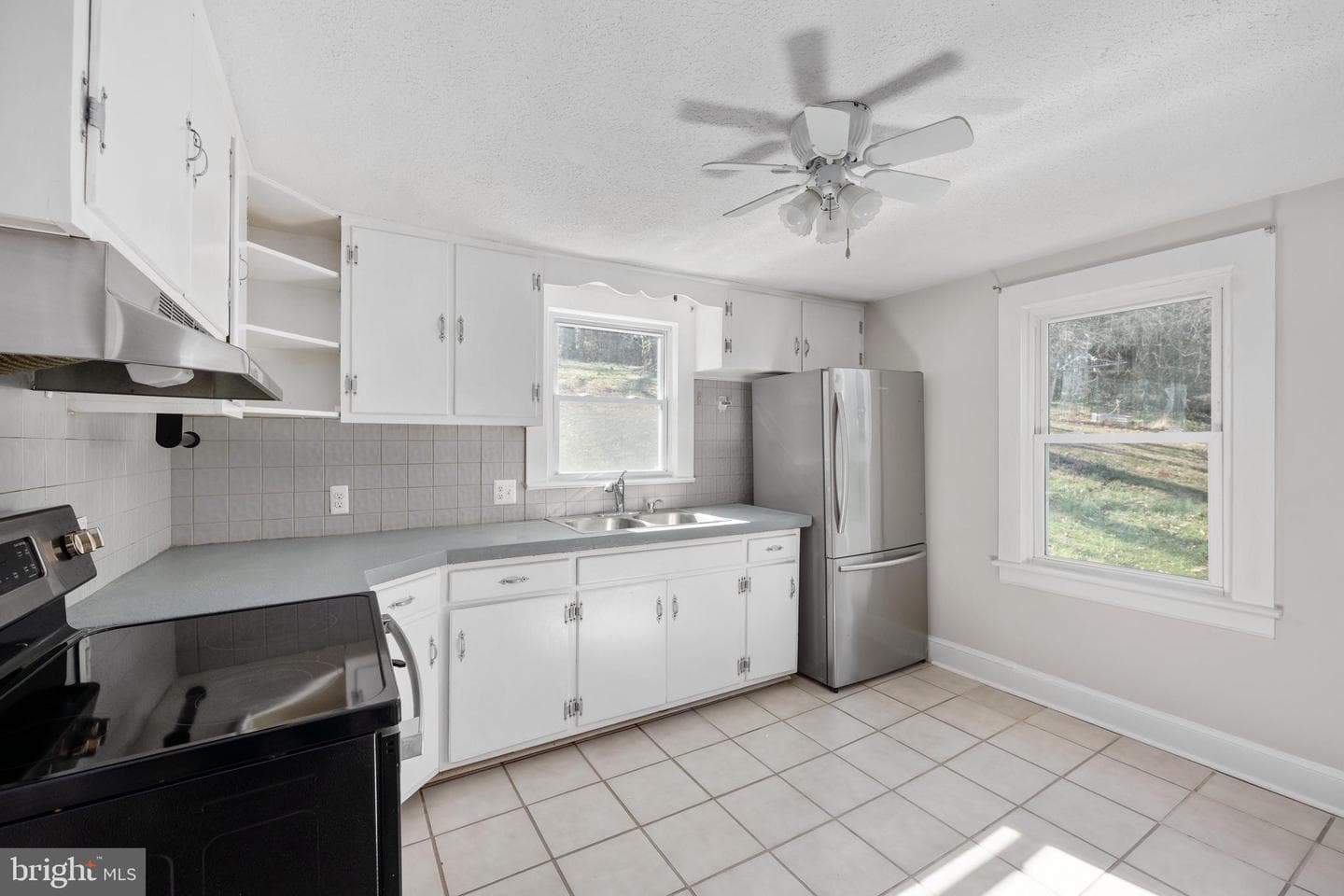 246 Berry Street photo 31