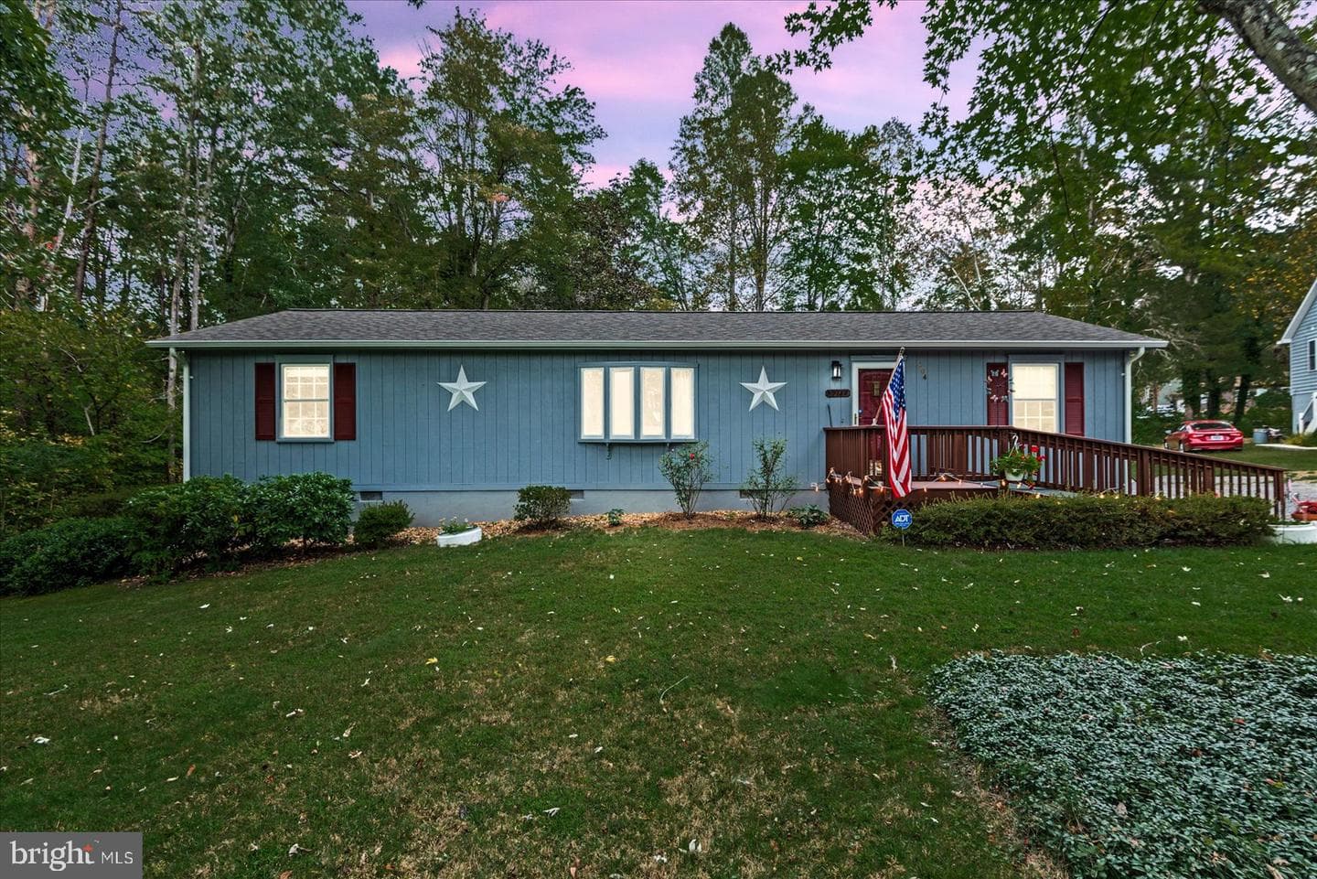 604 Stratford Circle photo 2