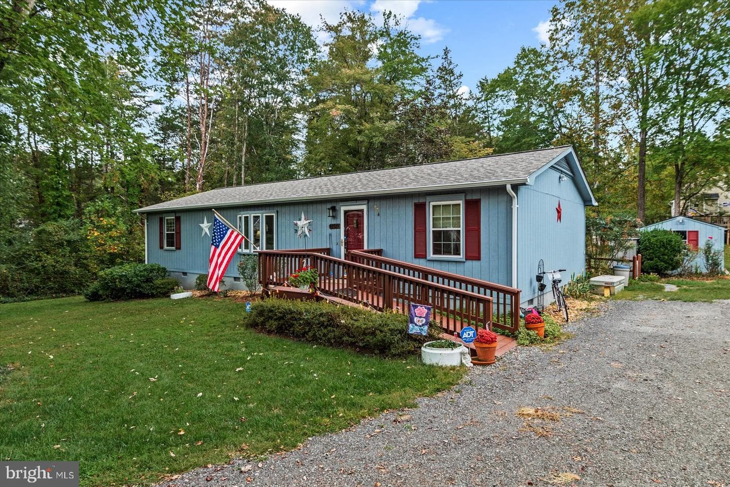 604 Stratford Circle photo 4