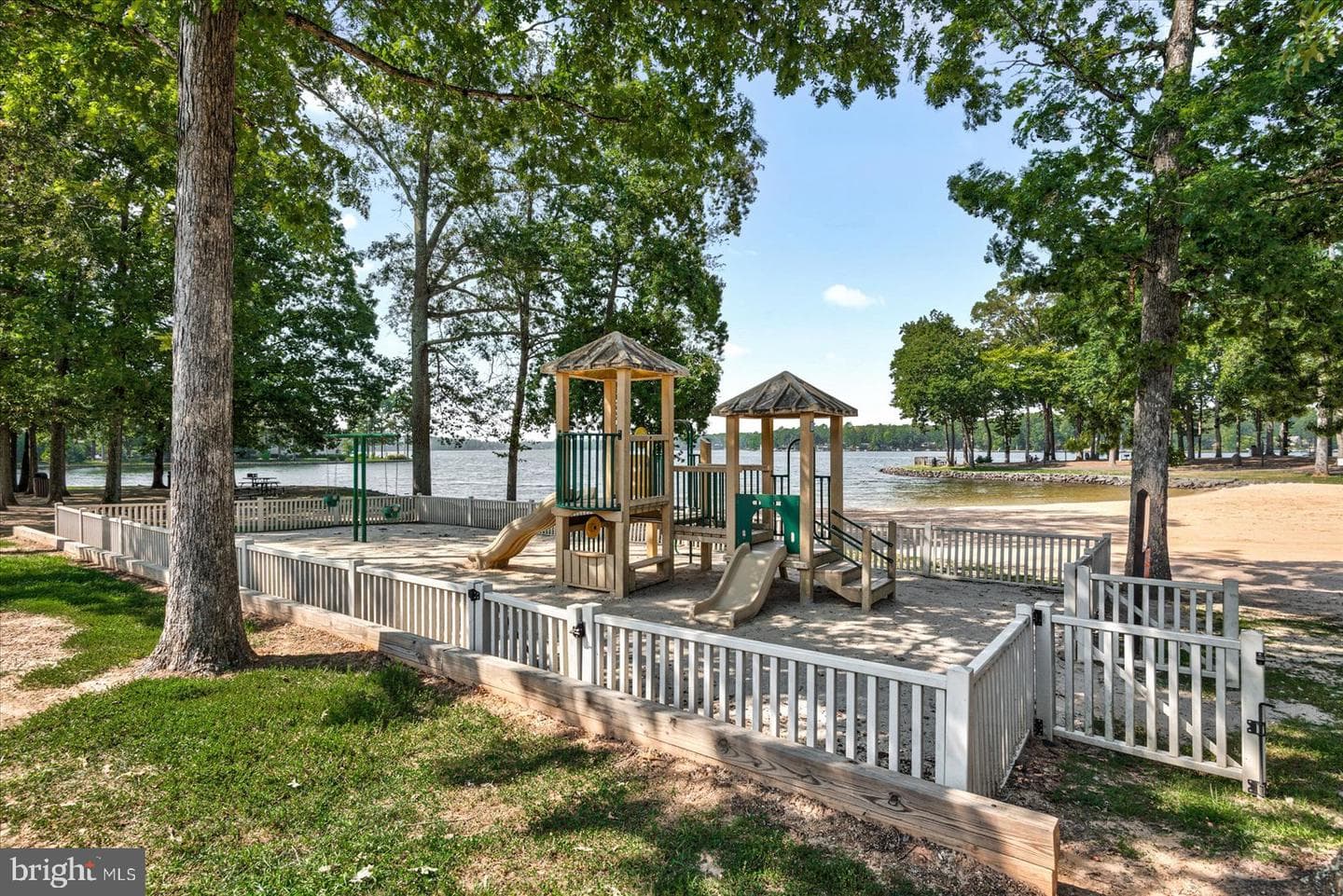 604 Stratford Circle photo 41