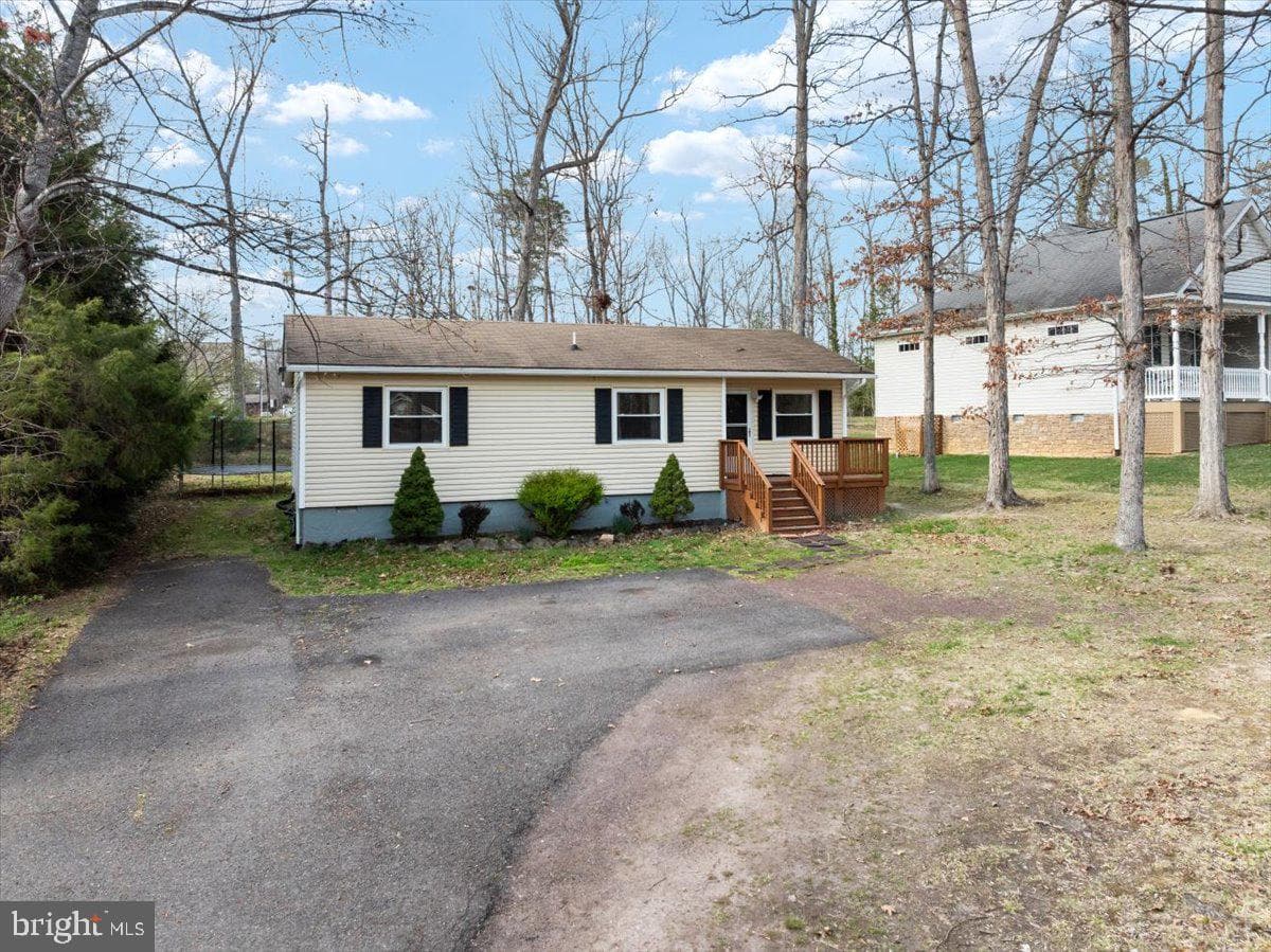 904 Lakeview Parkway photo 34