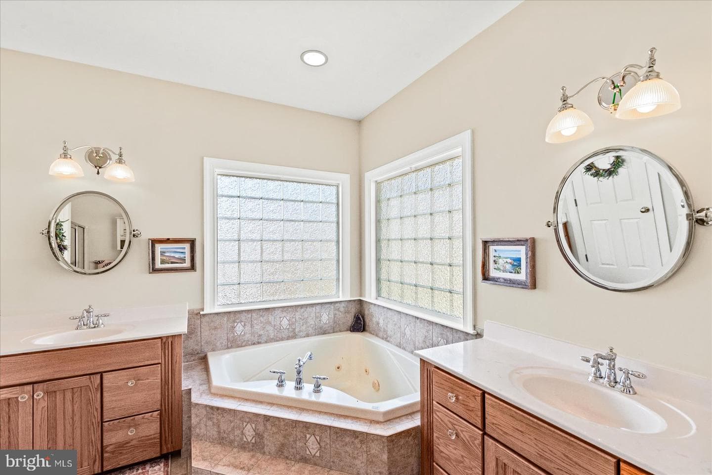 8032 Meadowland Dr photo 35