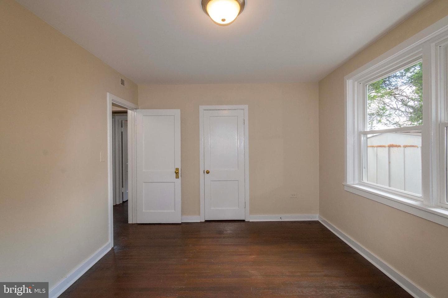 194 Morton St photo 30
