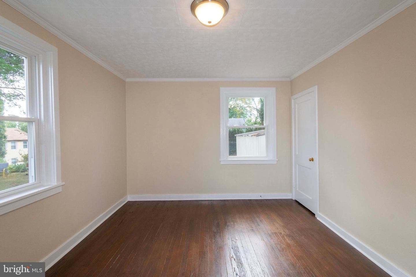 194 Morton St photo 31