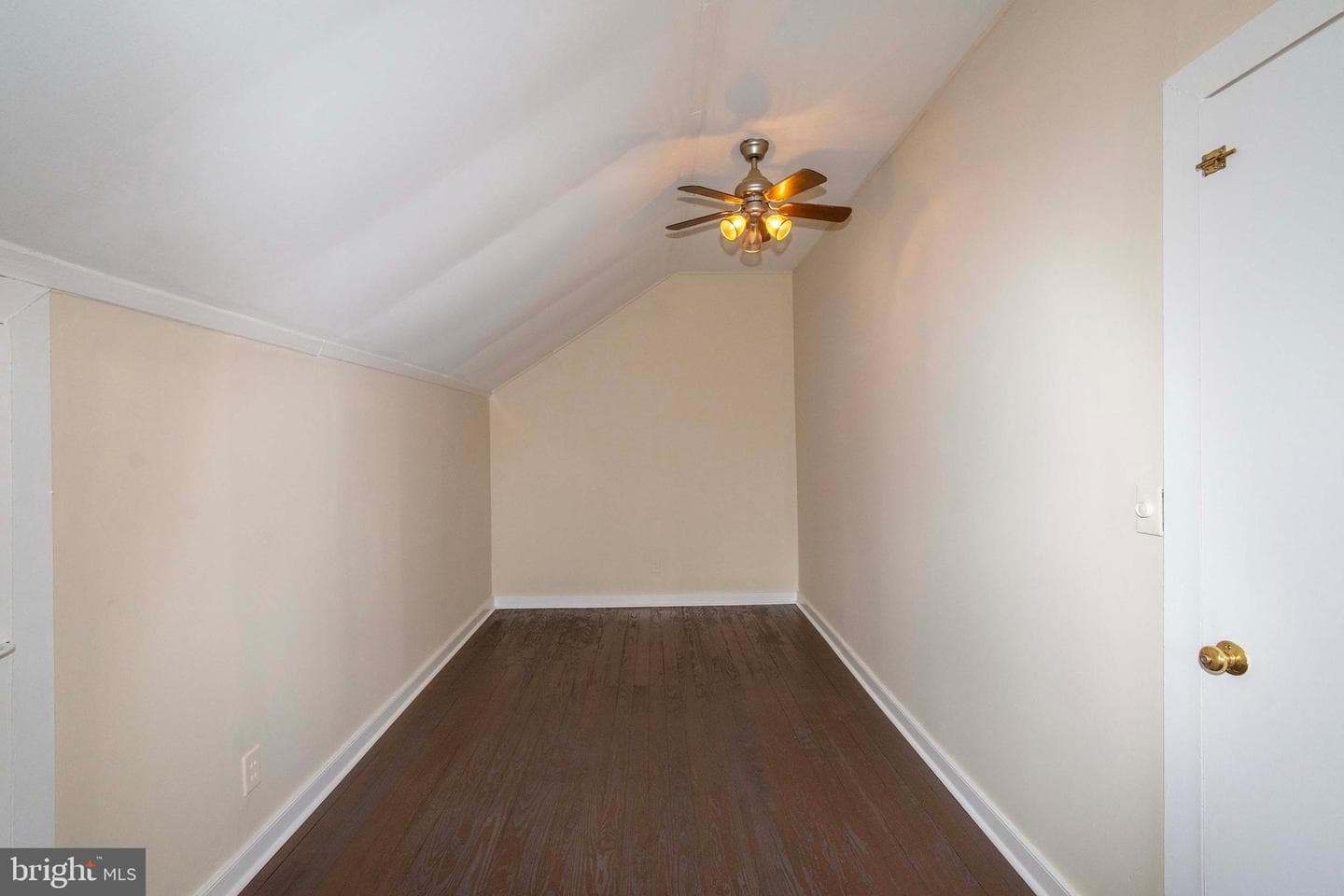 194 Morton St photo 40