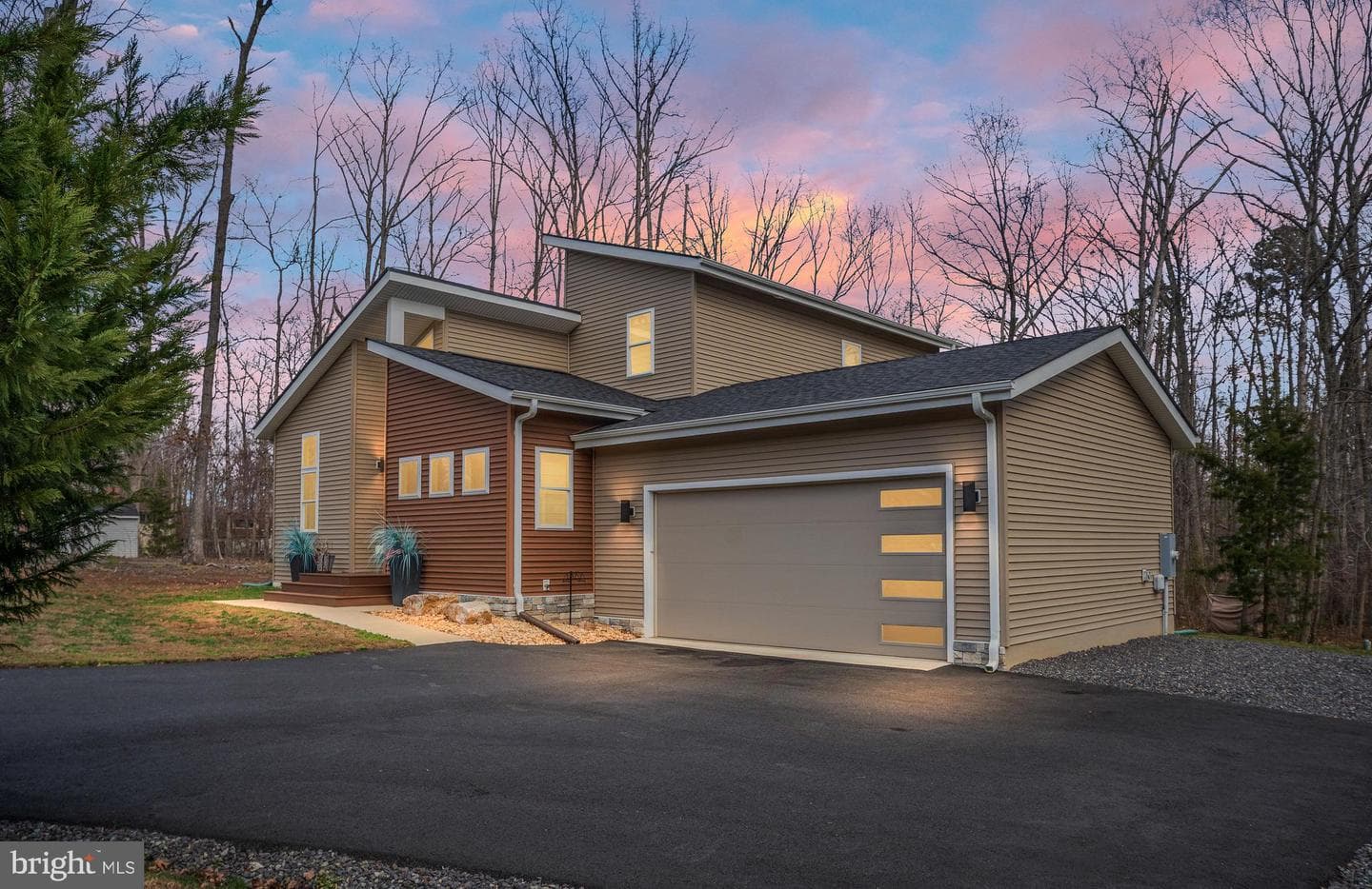 1209 Lakeview Parkway photo 3
