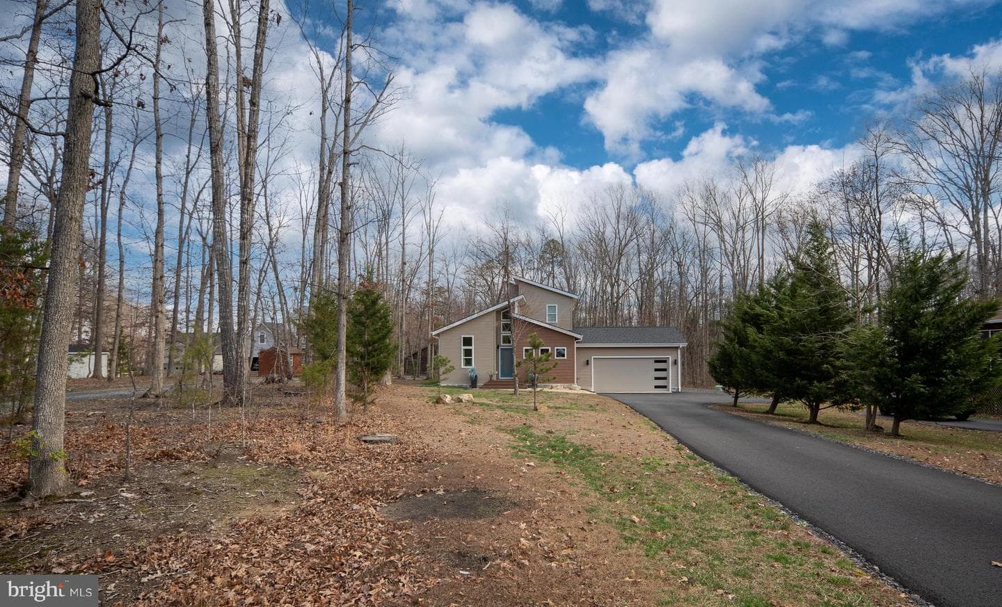 1209 Lakeview Parkway photo 4