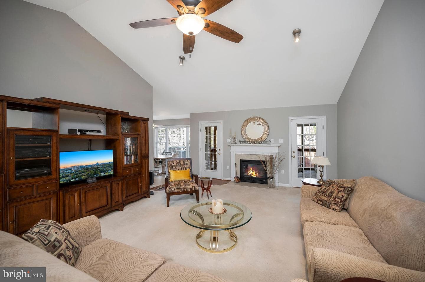 550 Harrison Circle photo 8