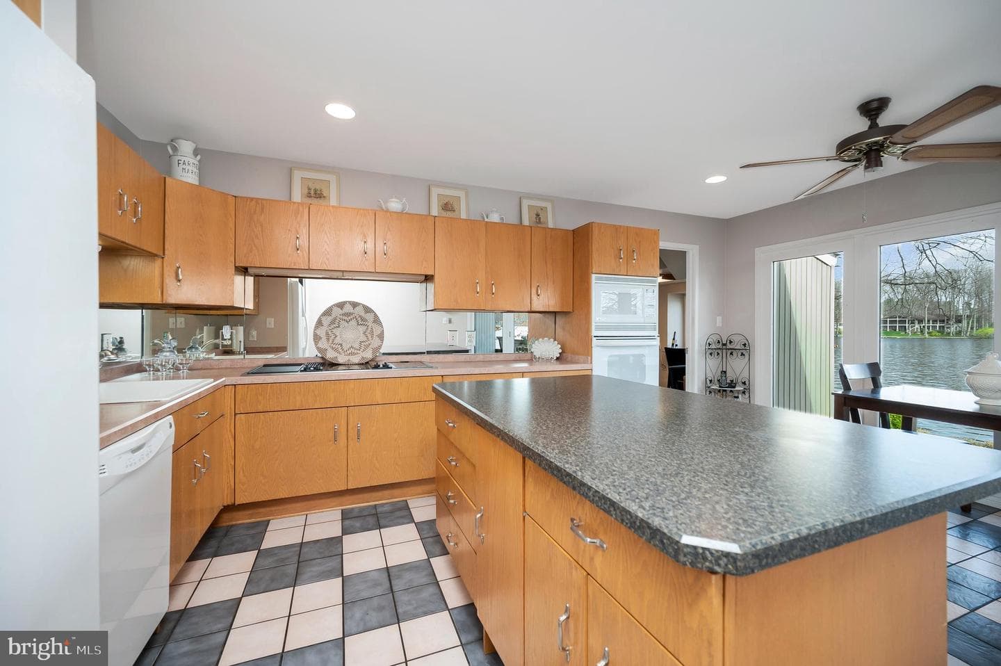 104 Spring Grove Lane photo 34