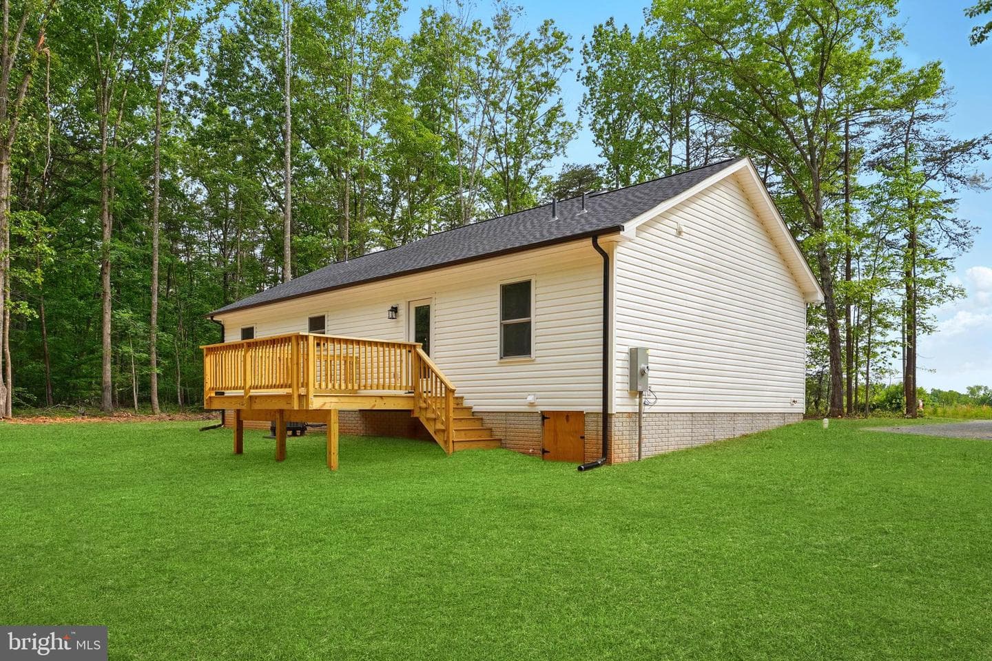 19204 Constitution Highway photo 4