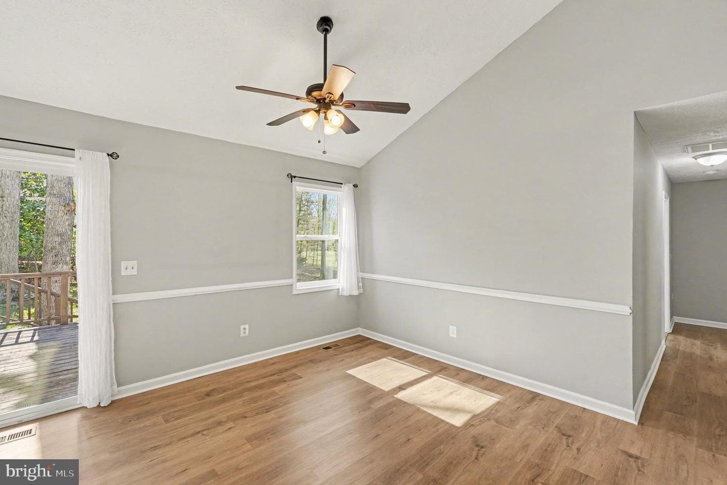 627 Mt Pleasant Drive photo 9
