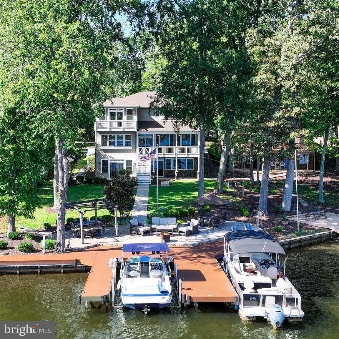 614 Cornwallis Avenue photo 77