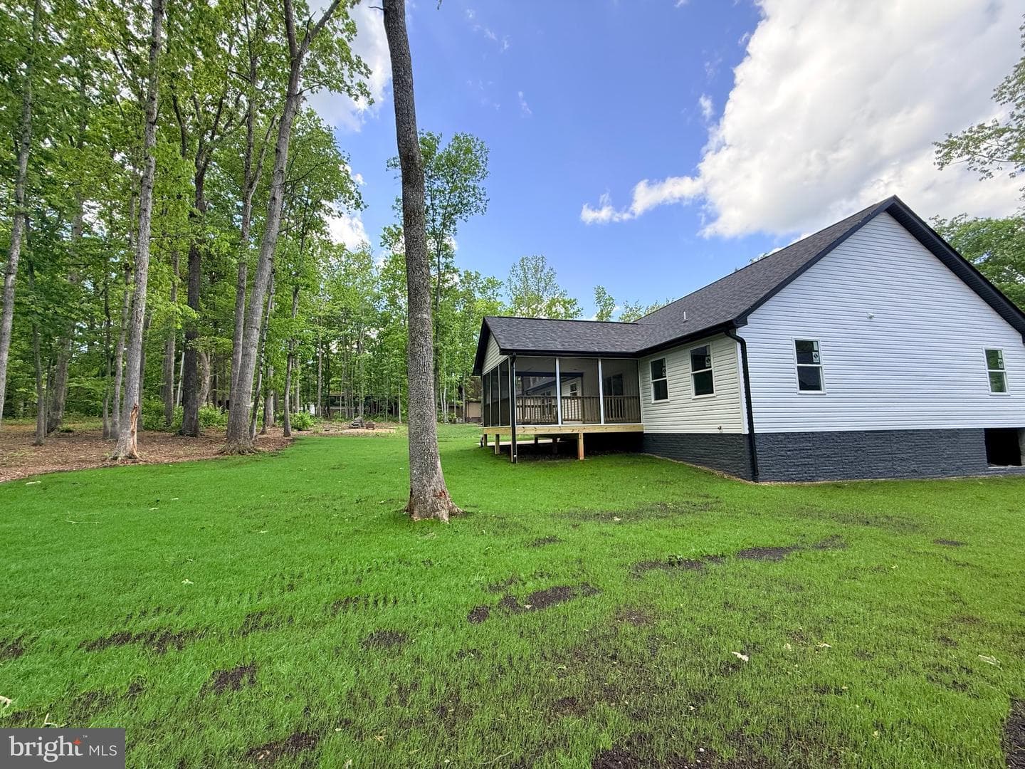 1233 Lakeview Parkway photo 6