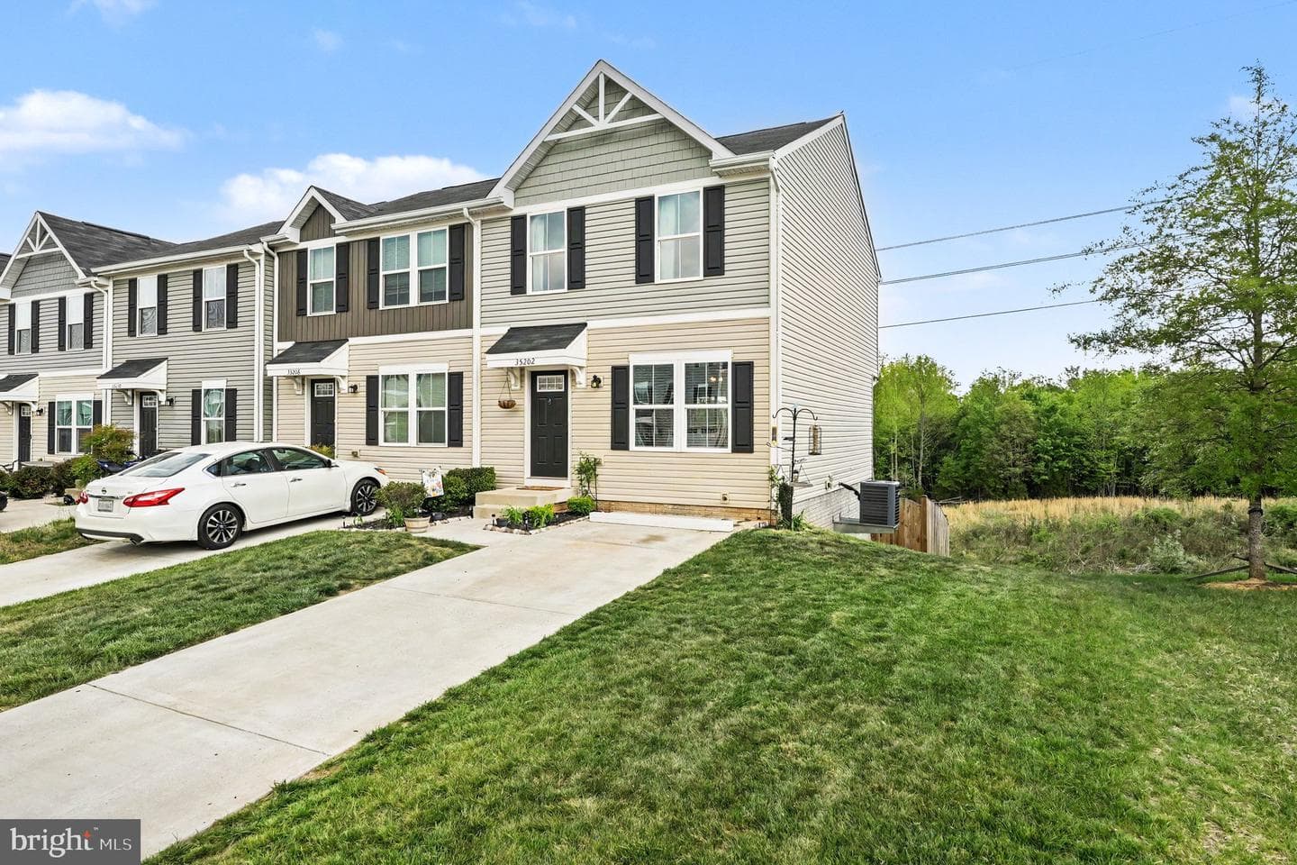 35202 Sara Court photo 2