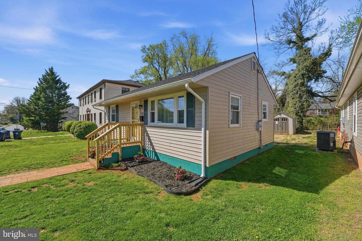188 Peliso Avenue photo 3