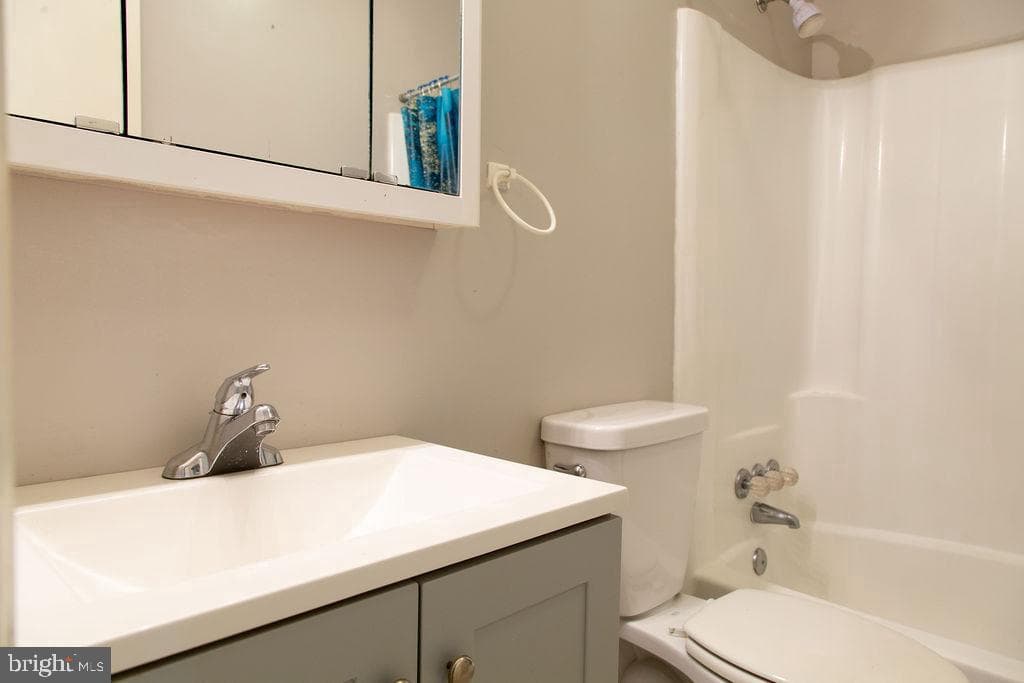 207 Creekside Drive photo 19