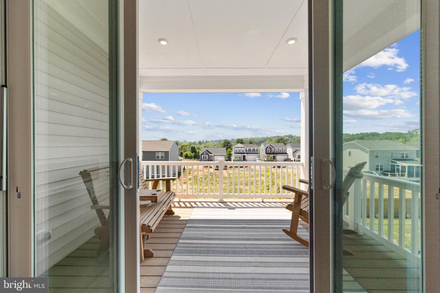 614 Clover Ln photo 18