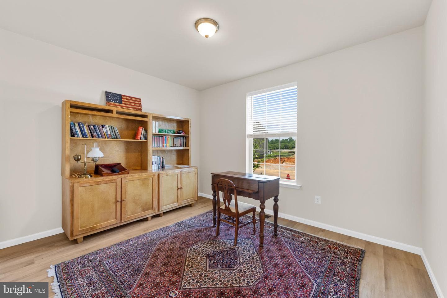 614 Clover Ln photo 8