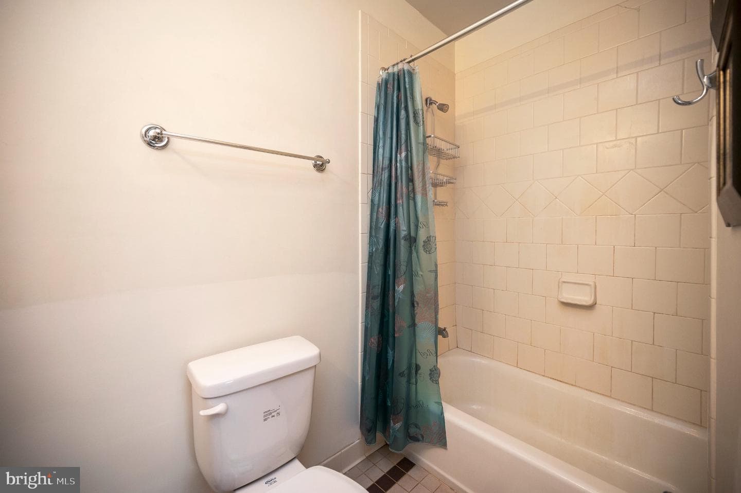 23202 Village Road photo 38