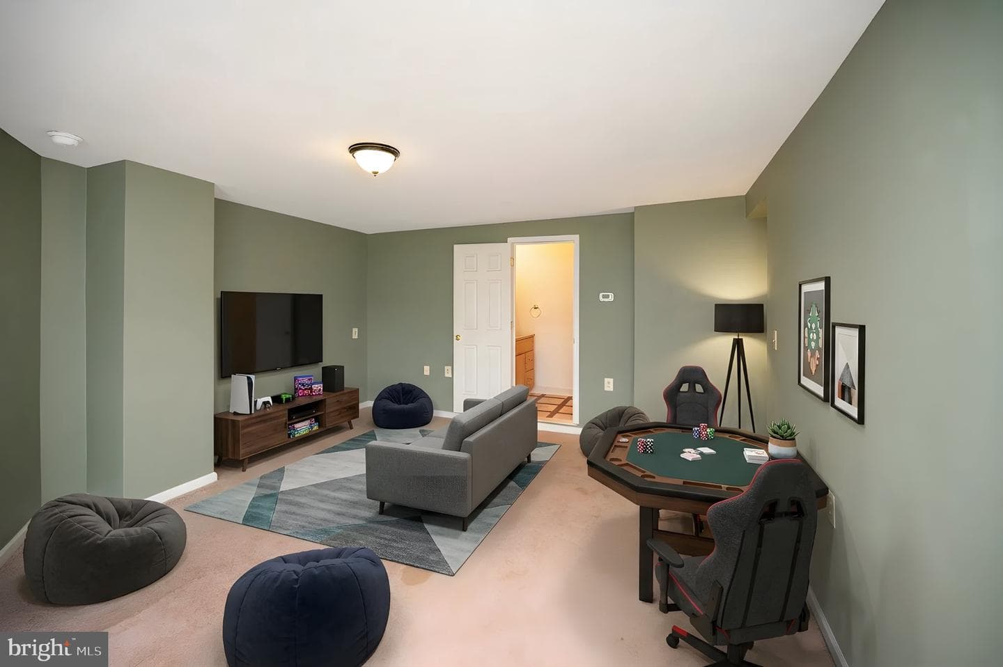 23202 Village Road photo 8