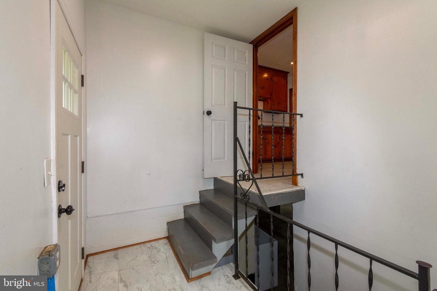 204 N Madison St photo 31