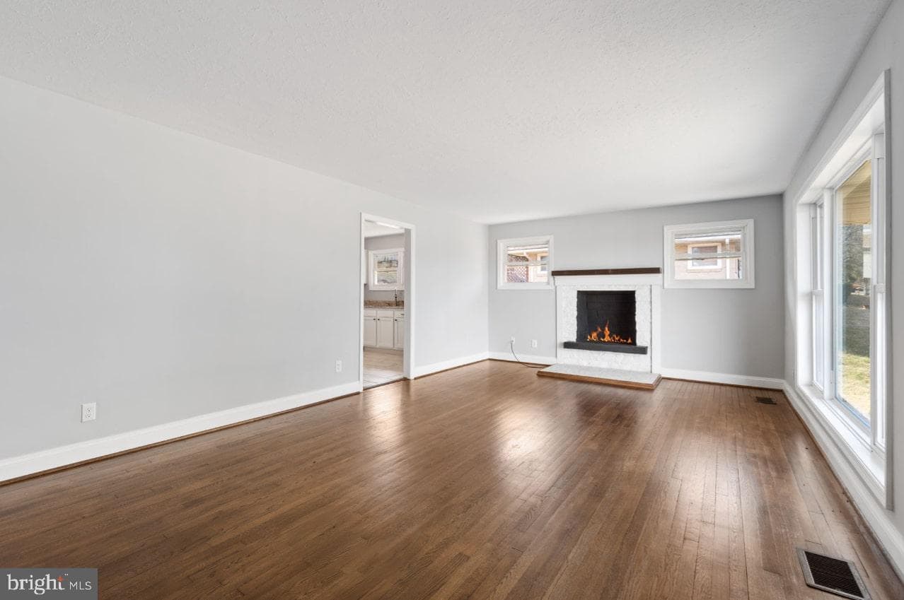 354 Berry Street photo 4