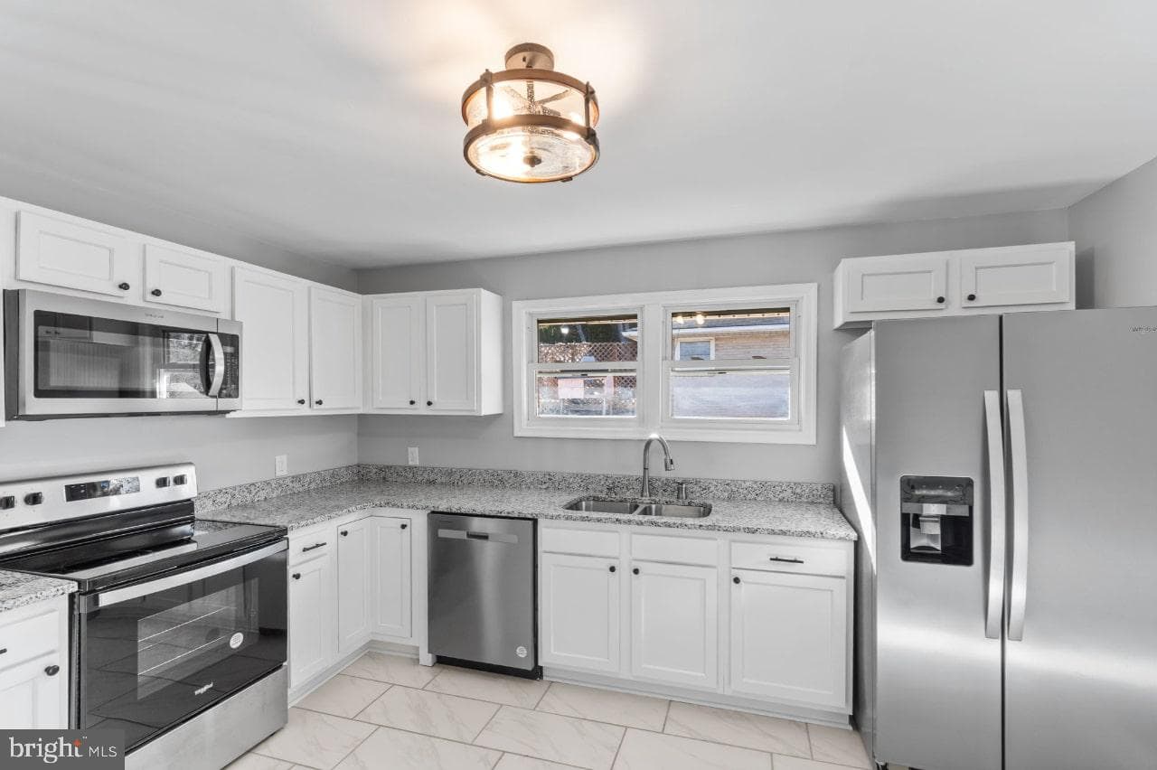 354 Berry Street photo 7