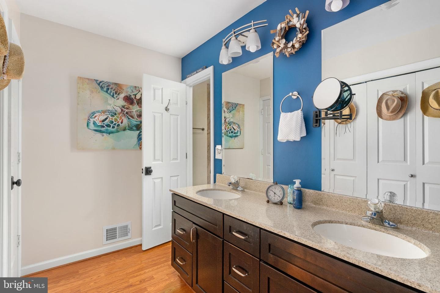319 Birchside Circle E photo 28