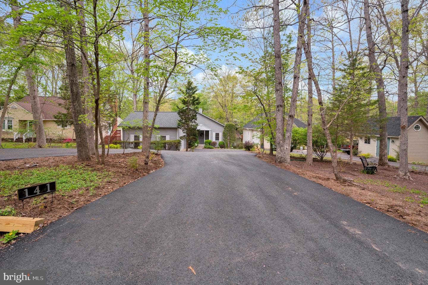 141 Larkspur Lane photo 5