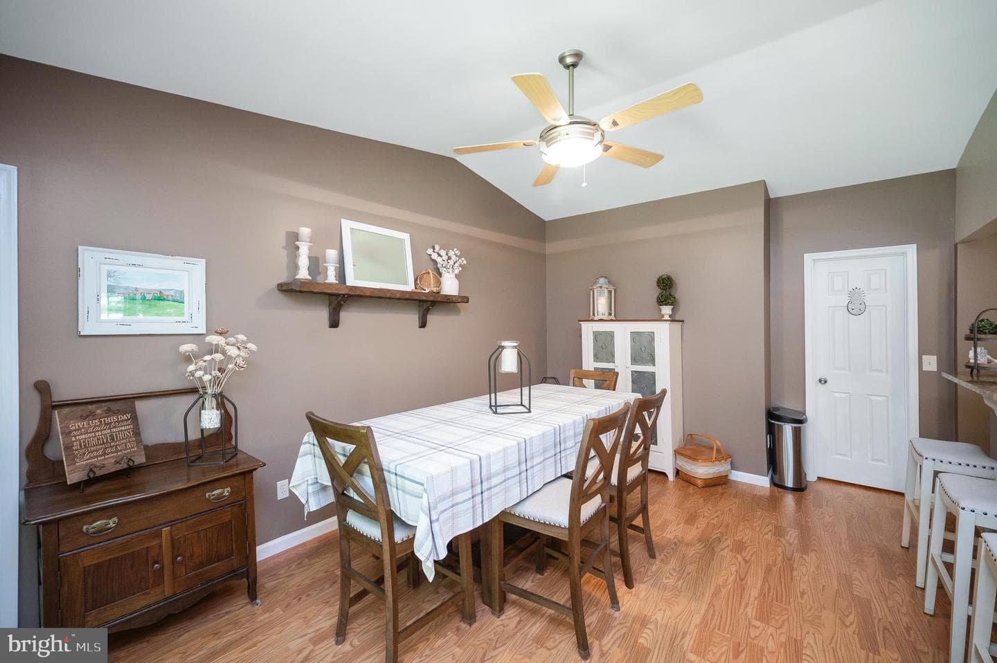 408 Birchside Circle photo 26