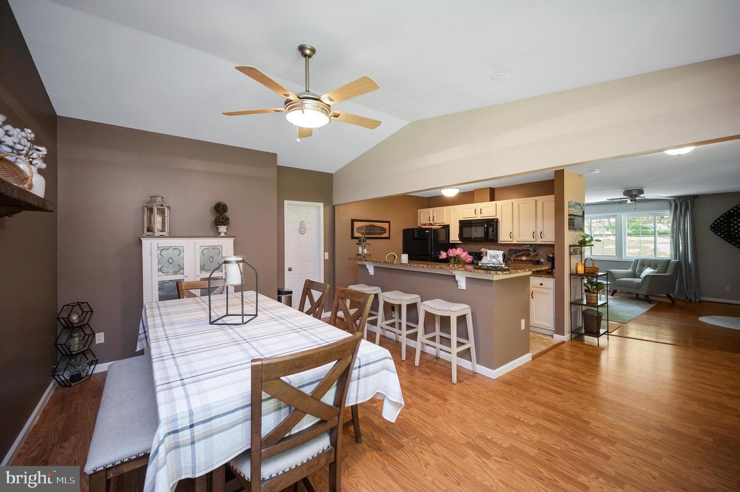 408 Birchside Circle photo 27