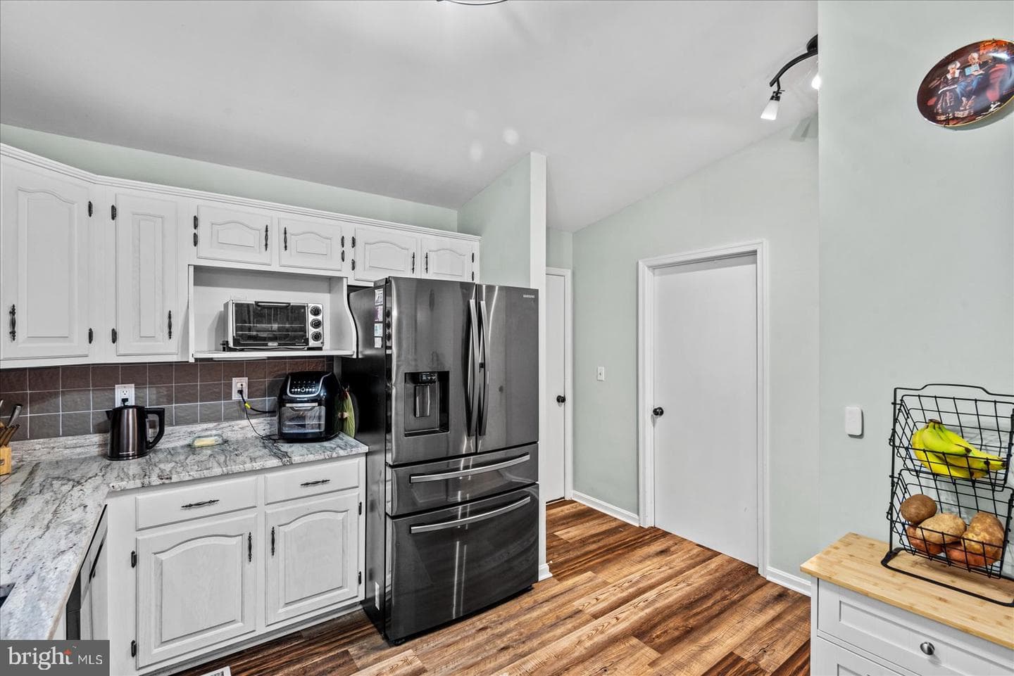 137 Eagle Court photo 15