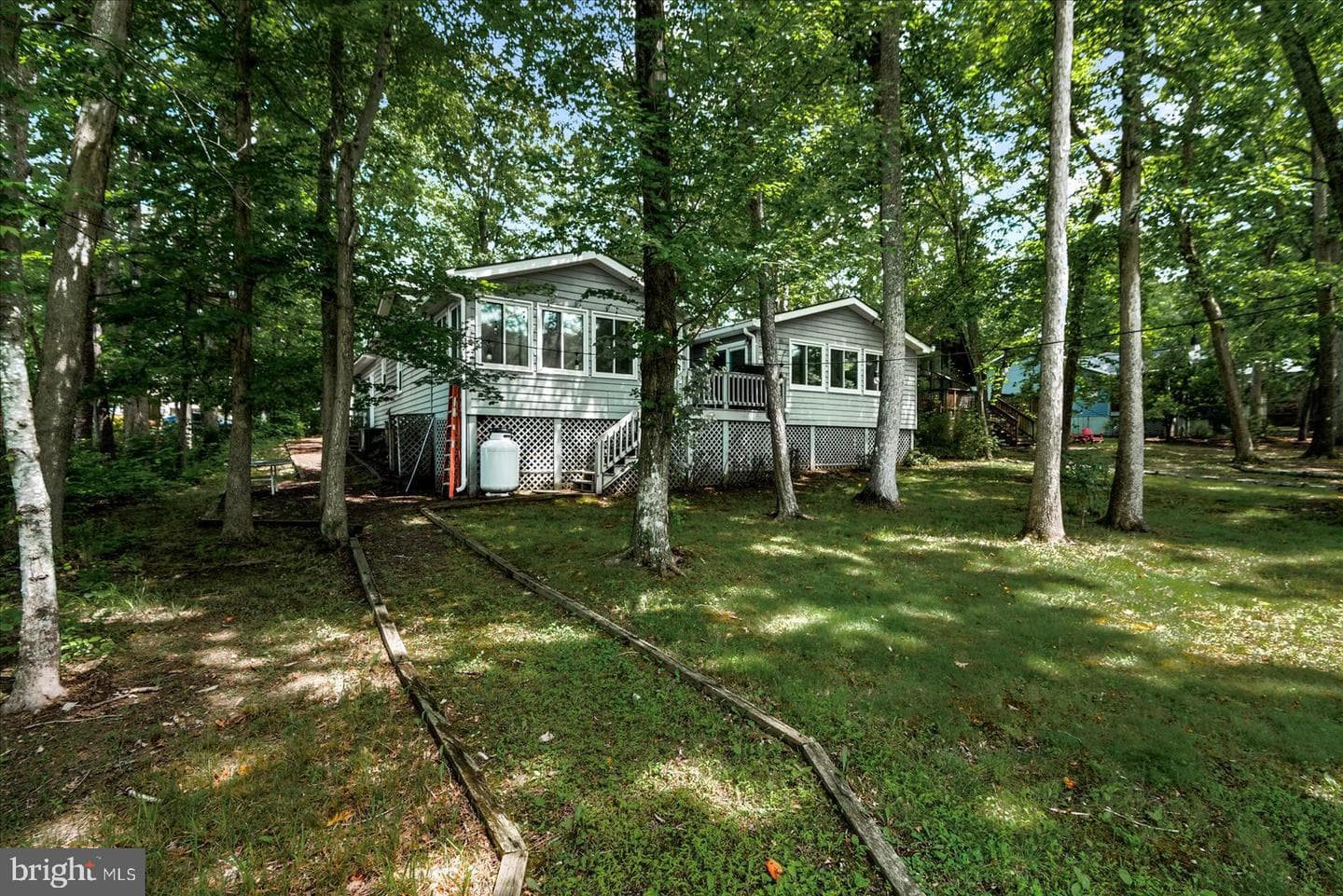 137 Eagle Court photo 37