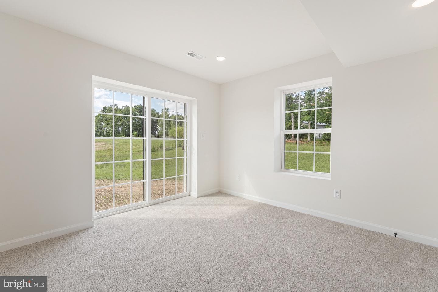 15381 Ridge Road photo 47