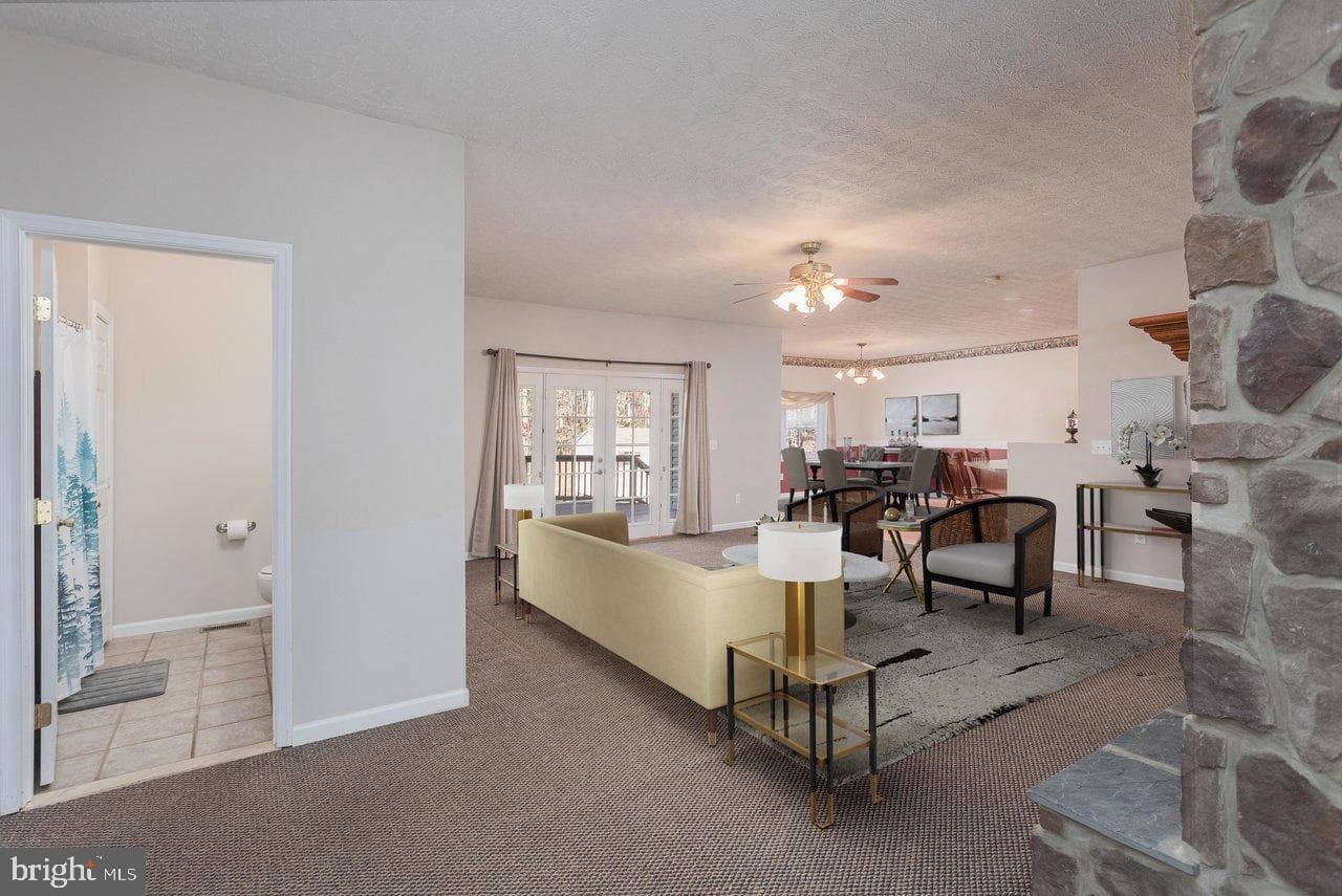 987 Riverside Drive photo 11