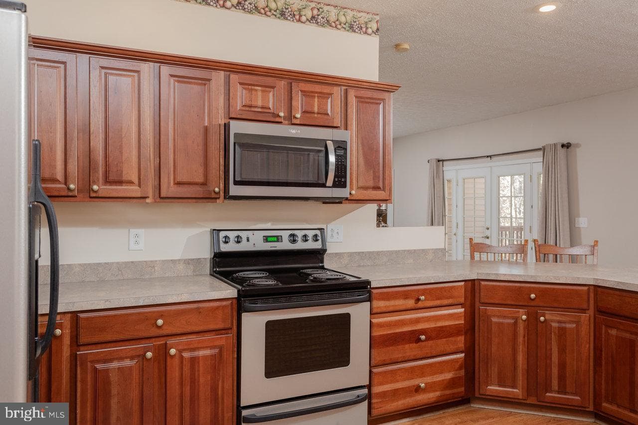 987 Riverside Drive photo 26