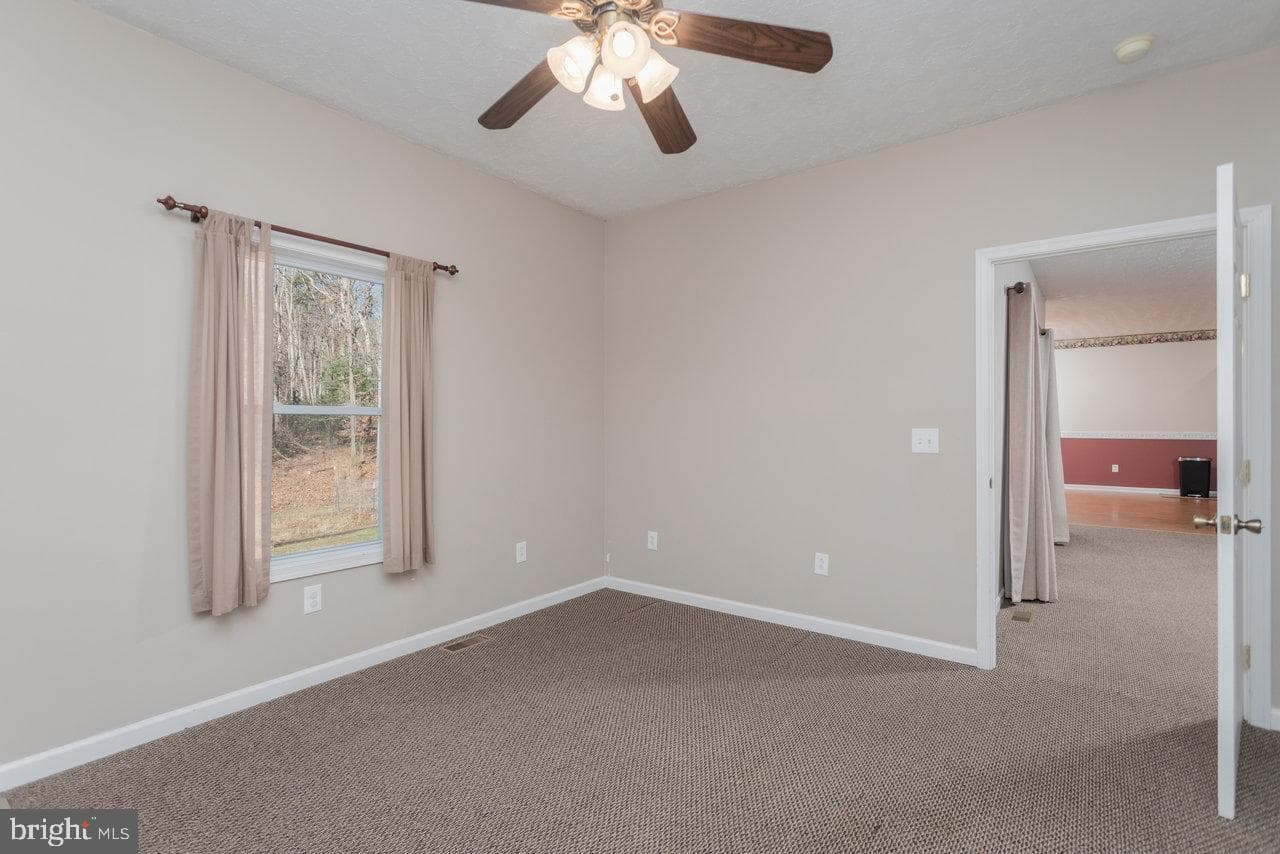 987 Riverside Drive photo 29