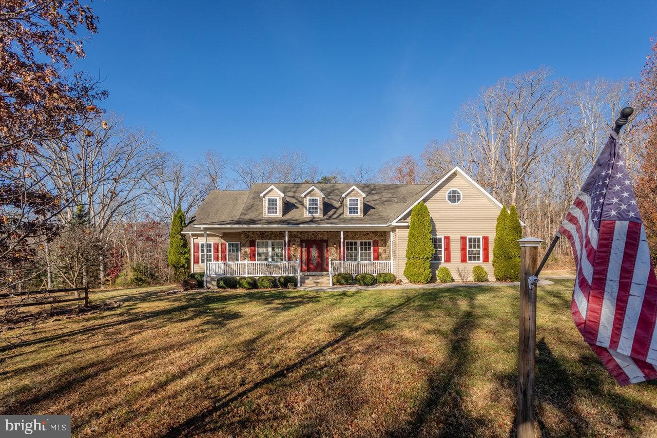 987 Riverside Drive photo 64