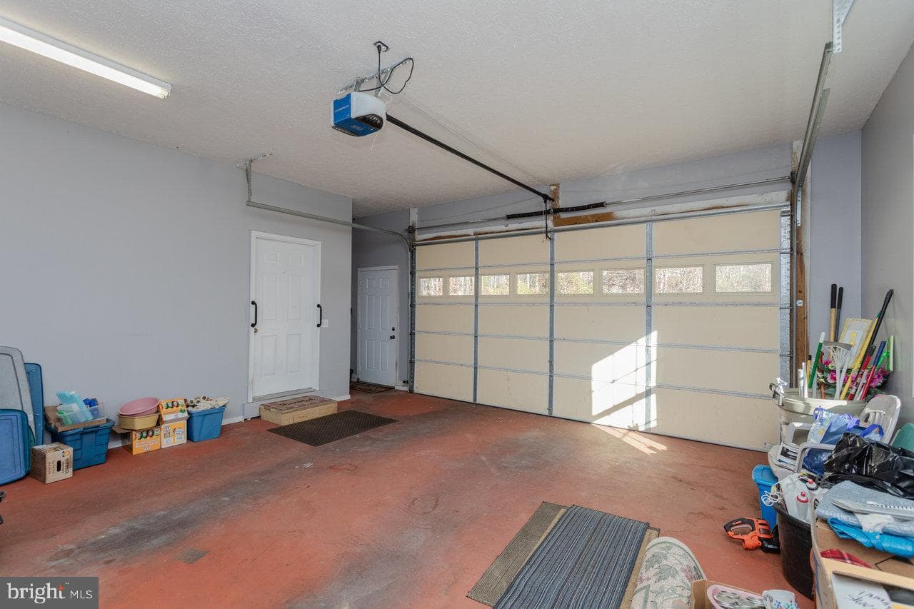 987 Riverside Drive photo 66
